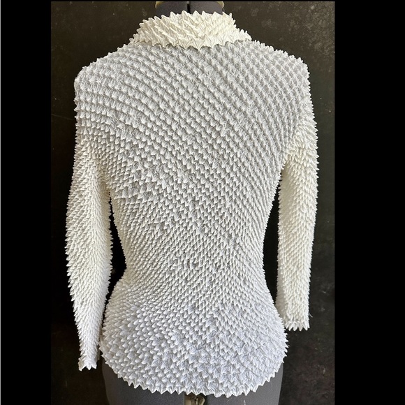 RARE VINTAGE 1990s ISSEY MIYAKE WHITE PUCKERED CARDIGAN TOP HEDGEHOG PORCUPINE M - Picture 4 of 7